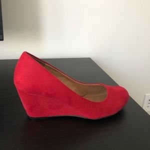 CL by Laundry Nima Red Suede